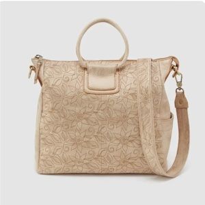 NWT- HOBO- Shelia Gold Leaf w/ Stitch Tote